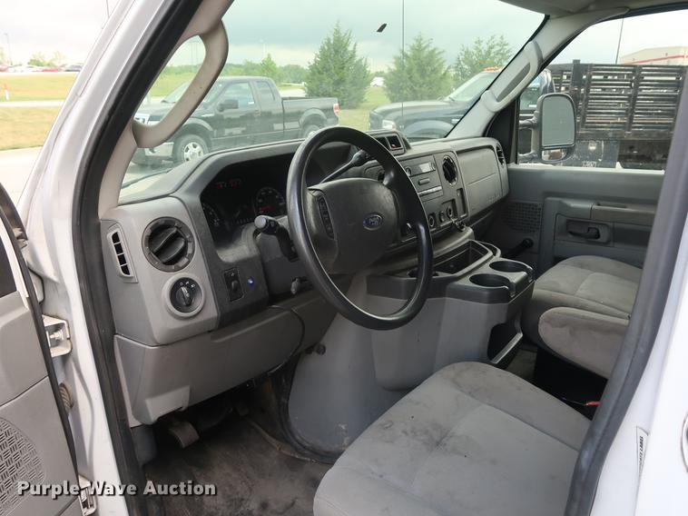 image for item AX9023 2012 Ford E250 van