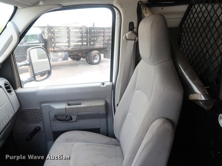 image for item AX9023 2012 Ford E250 van