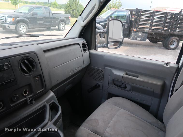 image for item AX9023 2012 Ford E250 van