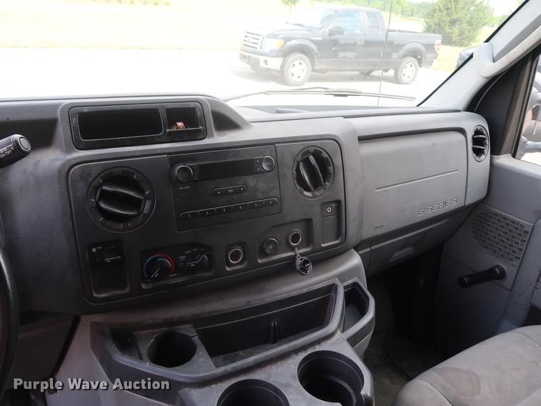 image for item AX9023 2012 Ford E250 van