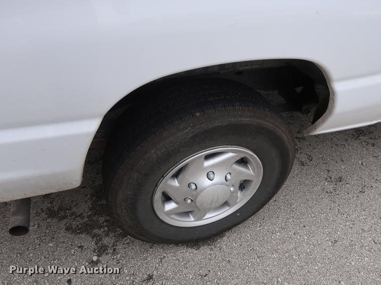 image for item AX9023 2012 Ford E250 van