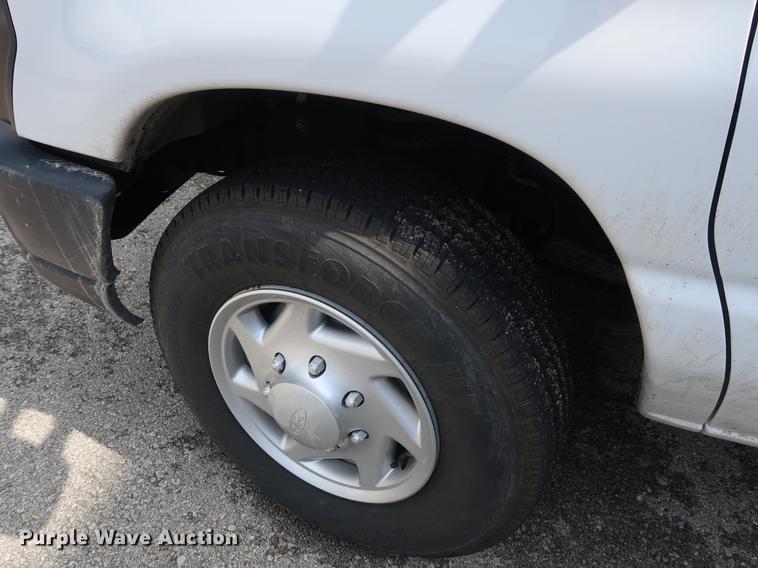 image for item AX9023 2012 Ford E250 van