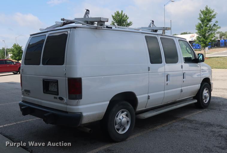 image for item AX9024 2010 Ford E250 van