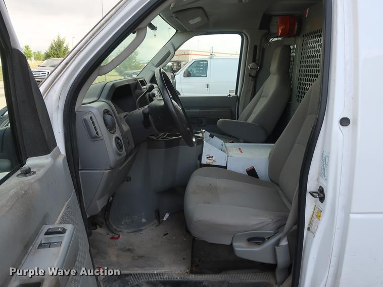 image for item AX9024 2010 Ford E250 van