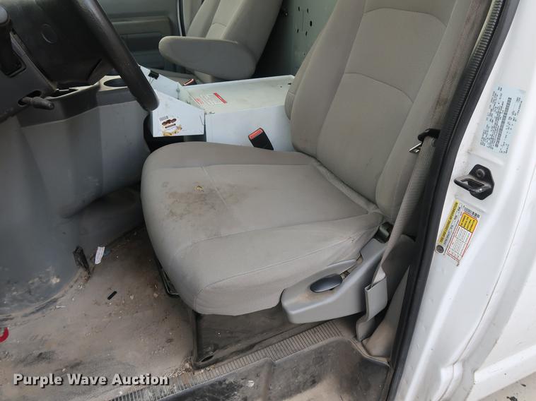 image for item AX9024 2010 Ford E250 van