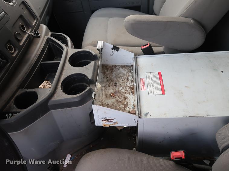 image for item AX9024 2010 Ford E250 van