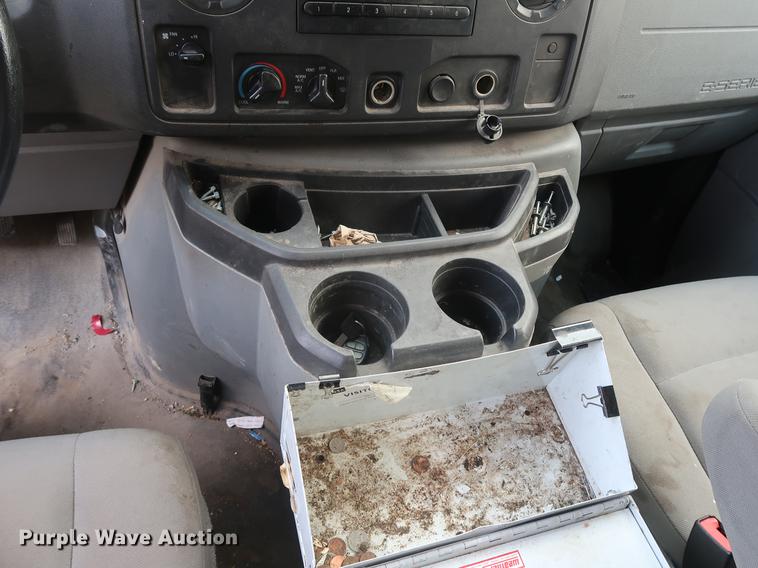 image for item AX9024 2010 Ford E250 van