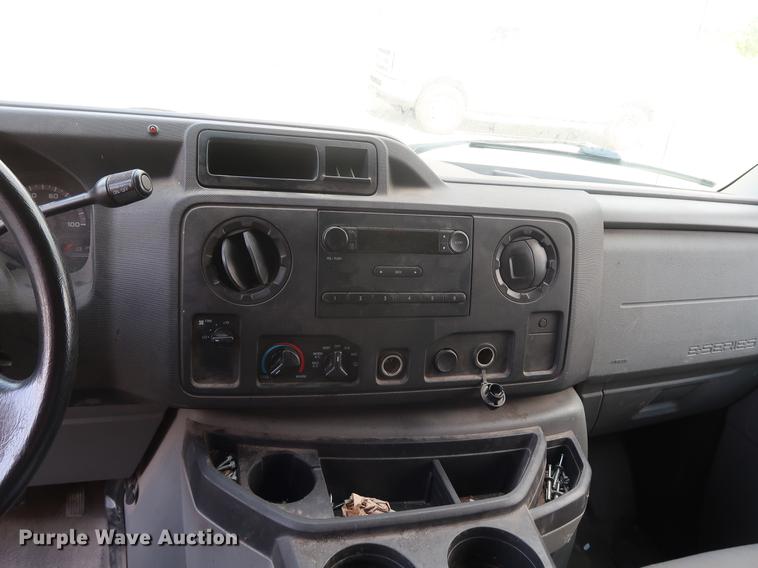 image for item AX9024 2010 Ford E250 van