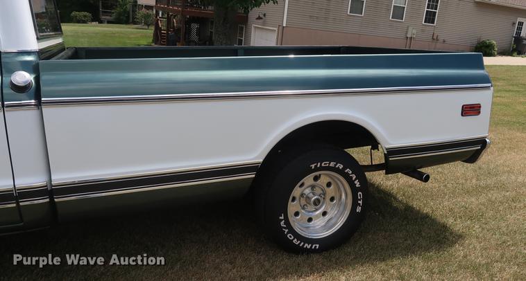 image for item AX9026 1971 Chevrolet Cheyenne 10 pickup truck