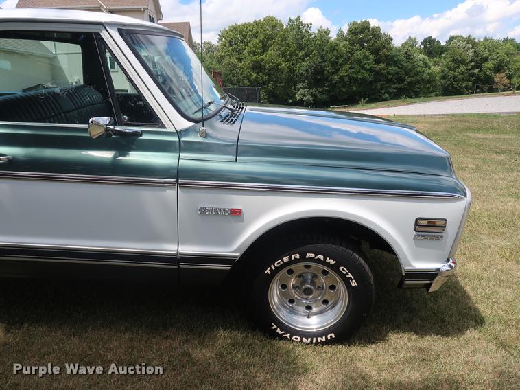 image for item AX9026 1971 Chevrolet Cheyenne 10 pickup truck