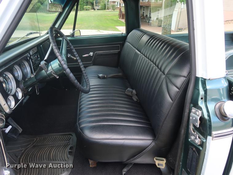 image for item AX9026 1971 Chevrolet Cheyenne 10 pickup truck