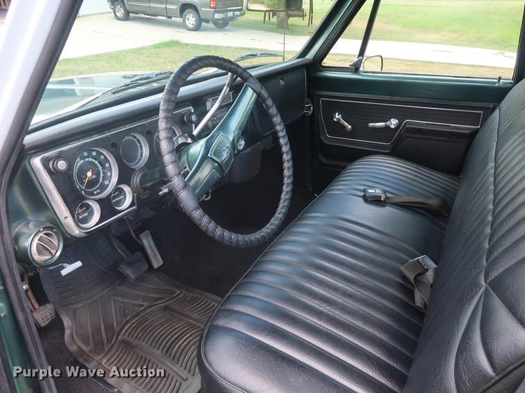 image for item AX9026 1971 Chevrolet Cheyenne 10 pickup truck