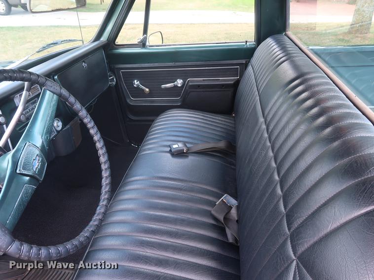 image for item AX9026 1971 Chevrolet Cheyenne 10 pickup truck