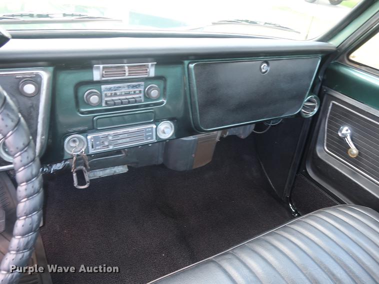 image for item AX9026 1971 Chevrolet Cheyenne 10 pickup truck