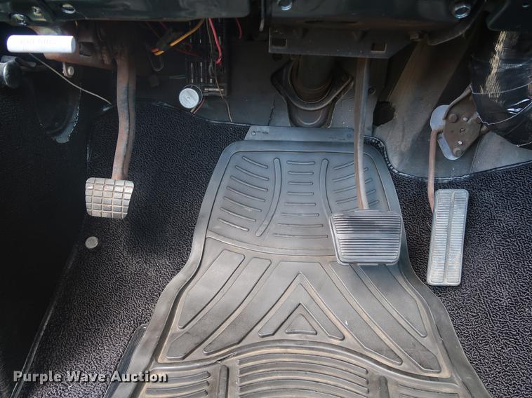 image for item AX9026 1971 Chevrolet Cheyenne 10 pickup truck