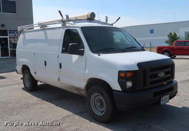 image for item AX9027 2012 Ford Econoline E250 van