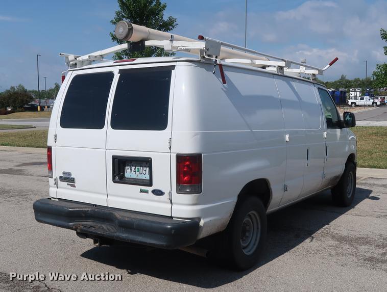 image for item AX9027 2012 Ford Econoline E250 van