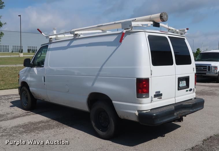image for item AX9027 2012 Ford Econoline E250 van