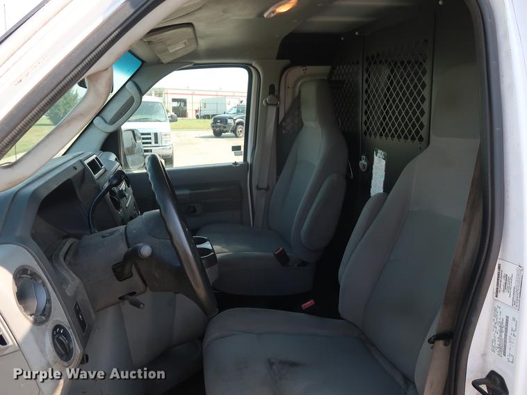 image for item AX9027 2012 Ford Econoline E250 van