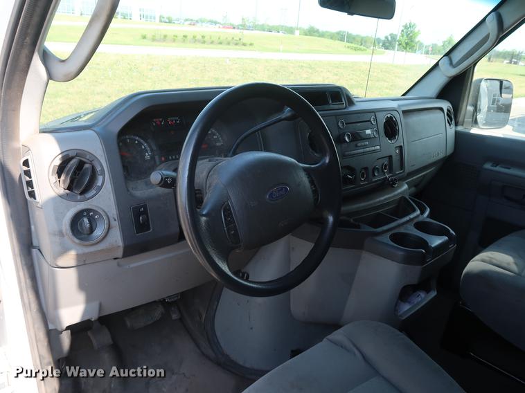 image for item AX9027 2012 Ford Econoline E250 van