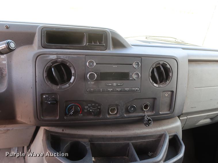 image for item AX9027 2012 Ford Econoline E250 van