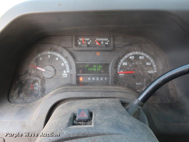 image for item AX9027 2012 Ford Econoline E250 van