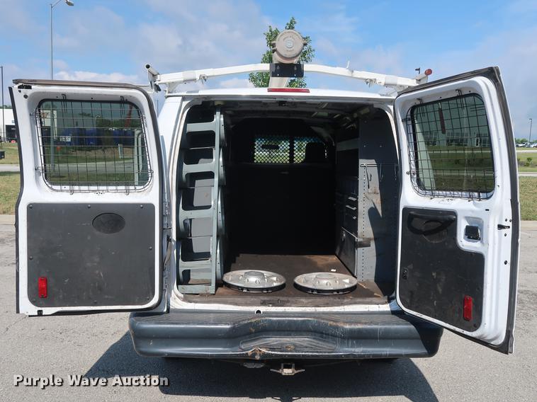 image for item AX9027 2012 Ford Econoline E250 van