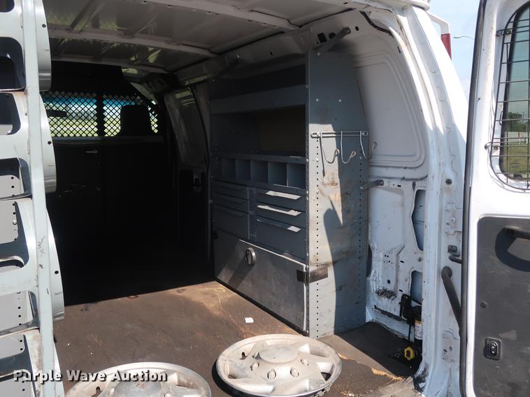 image for item AX9027 2012 Ford Econoline E250 van