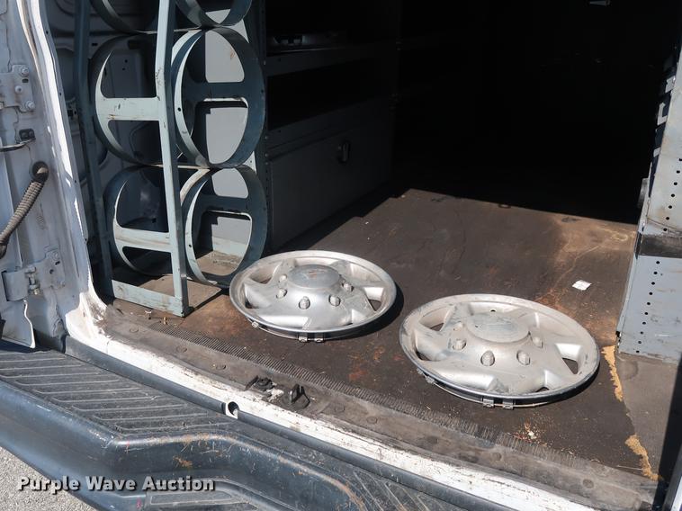 image for item AX9027 2012 Ford Econoline E250 van