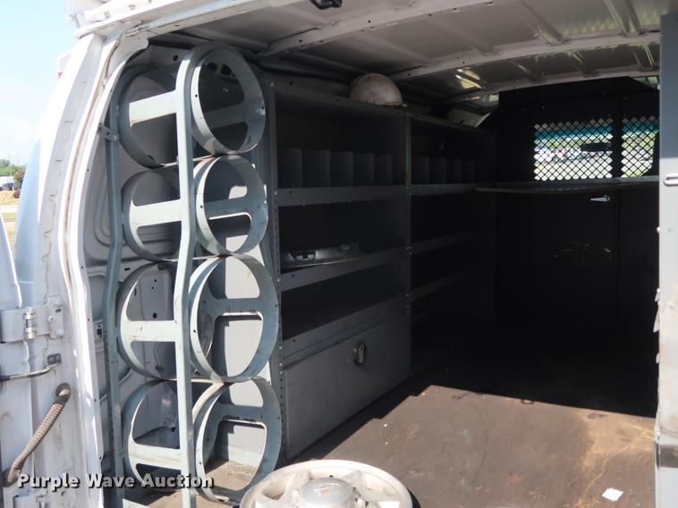 image for item AX9027 2012 Ford Econoline E250 van