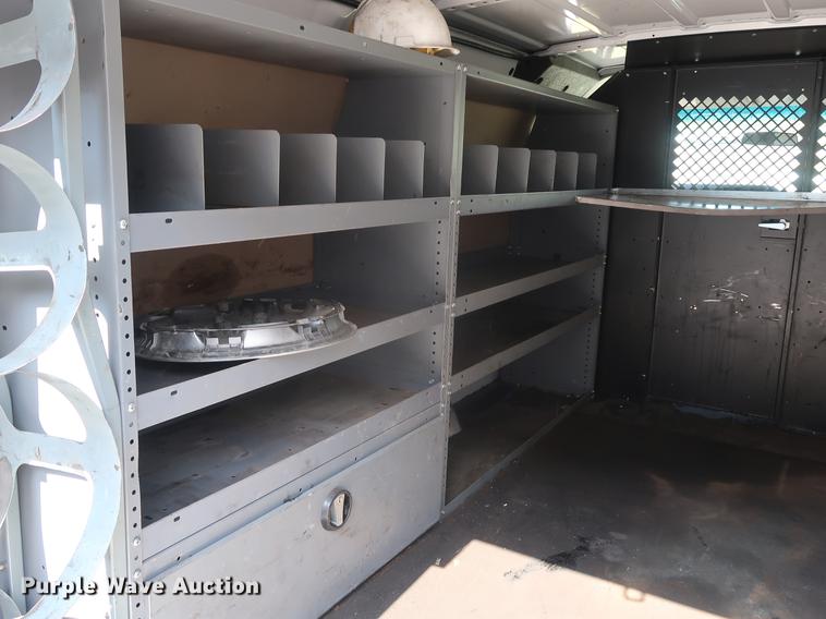 image for item AX9027 2012 Ford Econoline E250 van