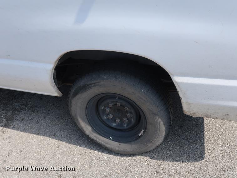 image for item AX9027 2012 Ford Econoline E250 van