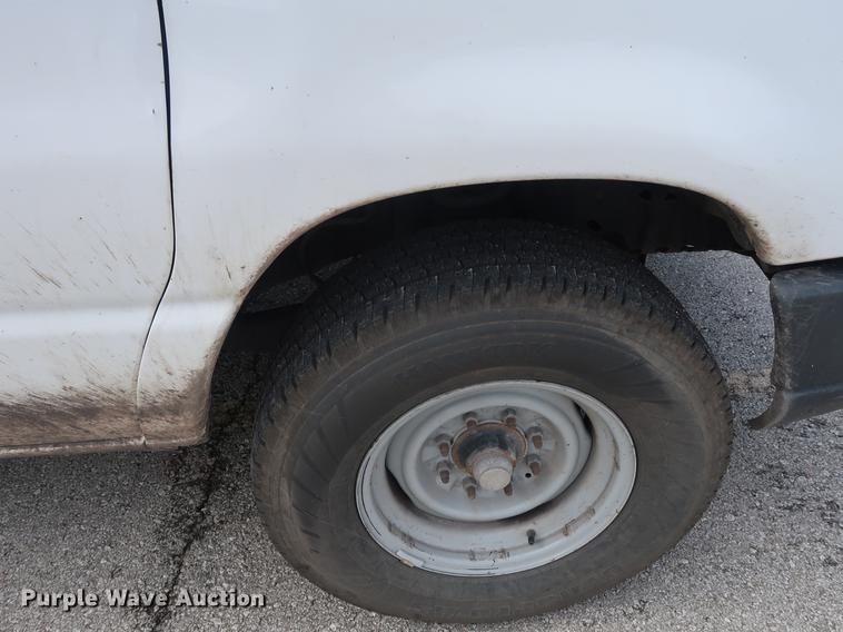 image for item AX9027 2012 Ford Econoline E250 van