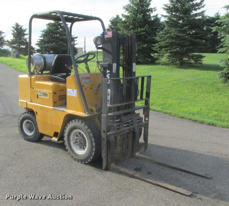 image for item DA8254 Caterpillar V50B forklift