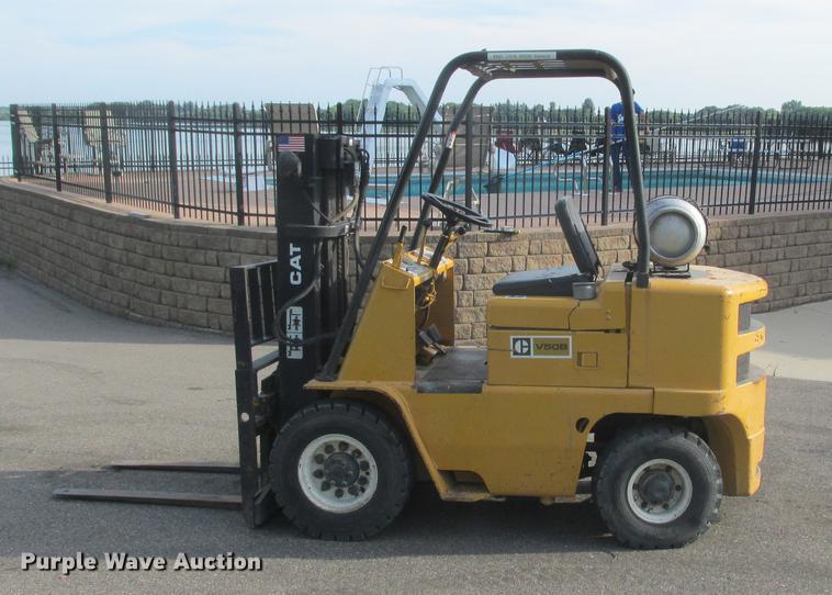 image for item DA8254 Caterpillar V50B forklift