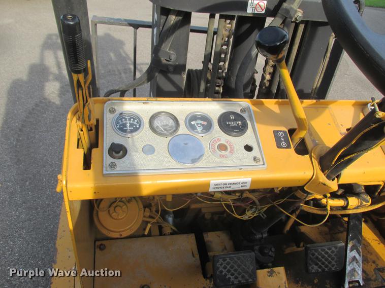 image for item DA8254 Caterpillar V50B forklift