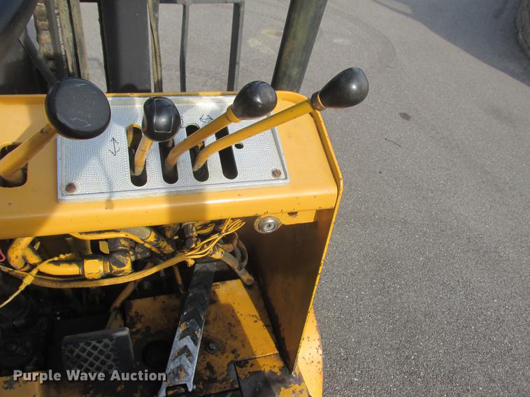 image for item DA8254 Caterpillar V50B forklift