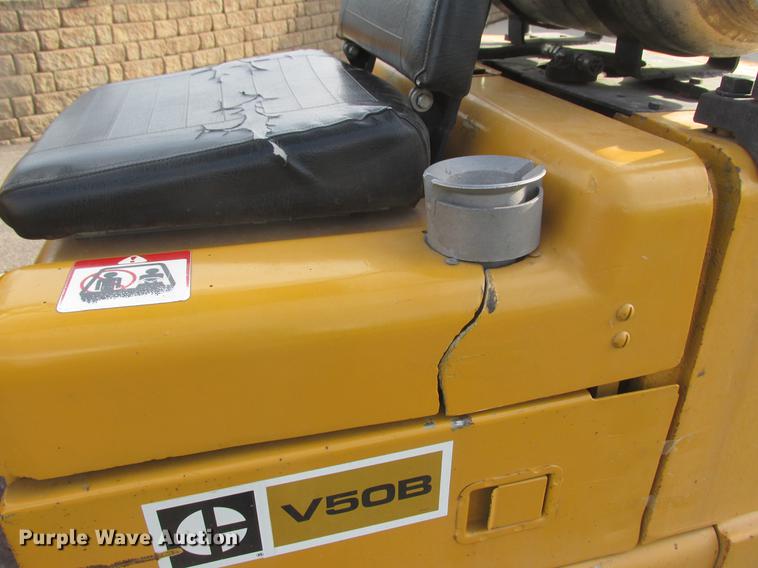 image for item DA8254 Caterpillar V50B forklift