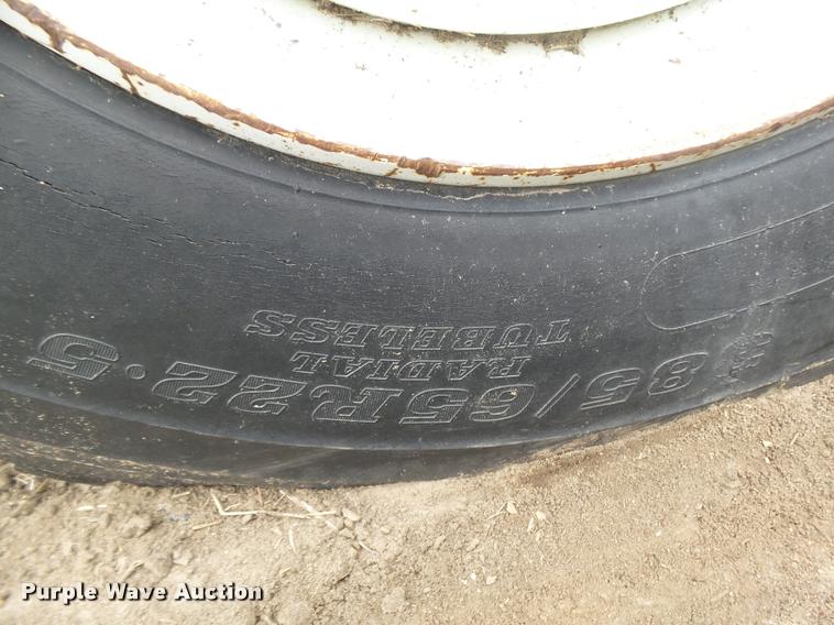 image for item DB6249 1991 International 4900 feed truck