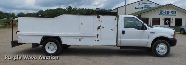 image for item DB7115 1999 Ford F550 Super Duty utility truck