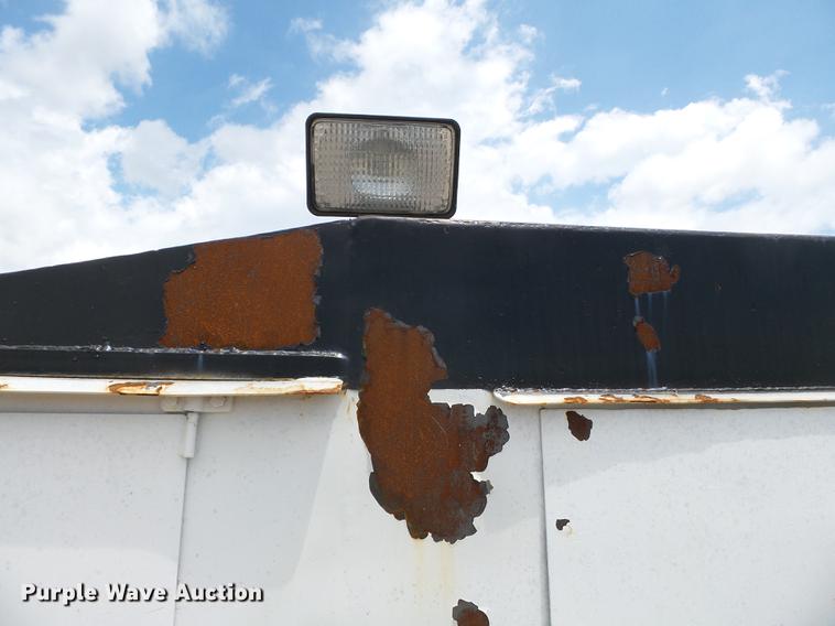 image for item DB7115 1999 Ford F550 Super Duty utility truck