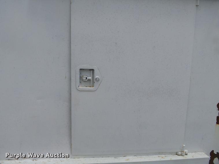 image for item DB7115 1999 Ford F550 Super Duty utility truck