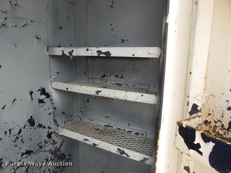 image for item DB7115 1999 Ford F550 Super Duty utility truck