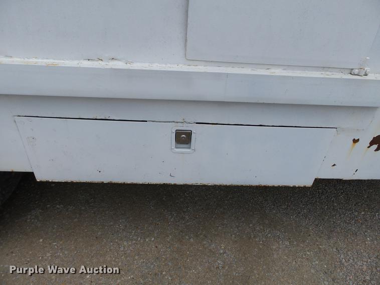 image for item DB7115 1999 Ford F550 Super Duty utility truck