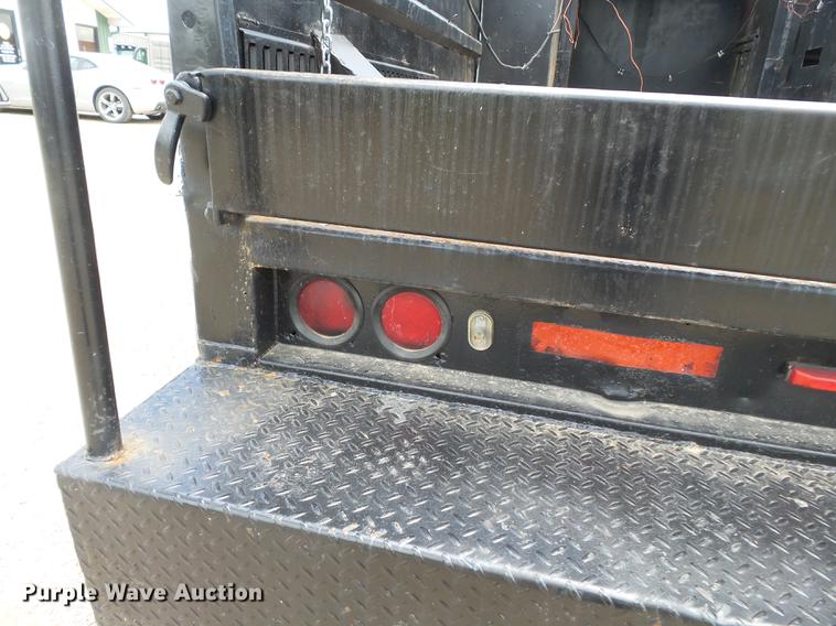 image for item DB7115 1999 Ford F550 Super Duty utility truck