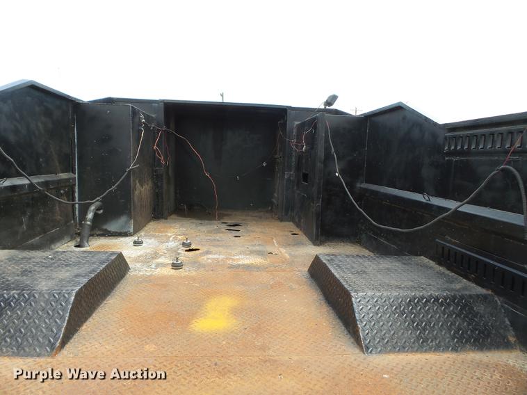 image for item DB7115 1999 Ford F550 Super Duty utility truck