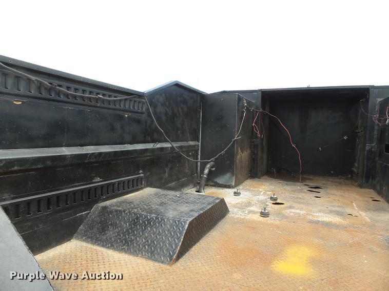 image for item DB7115 1999 Ford F550 Super Duty utility truck