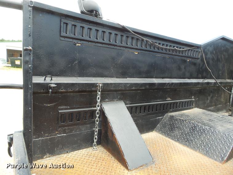 image for item DB7115 1999 Ford F550 Super Duty utility truck