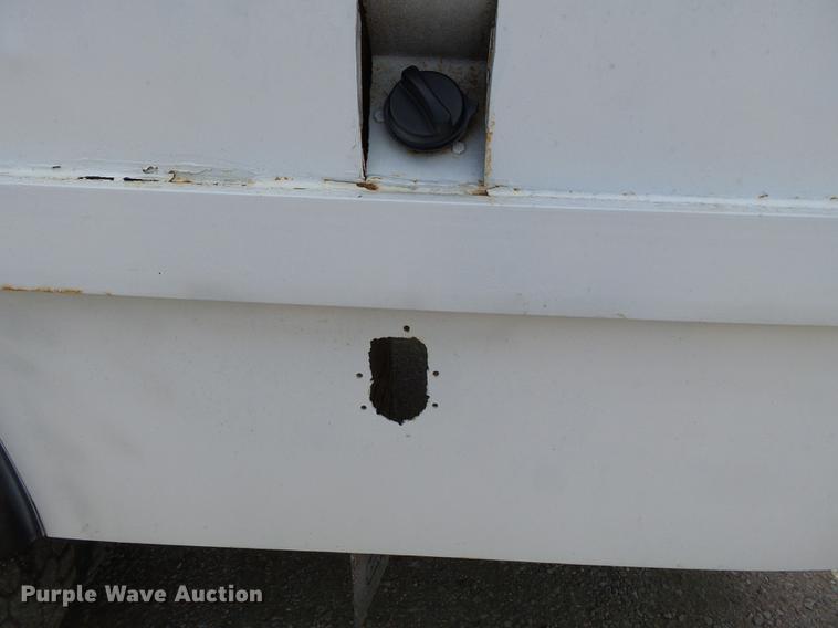 image for item DB7115 1999 Ford F550 Super Duty utility truck