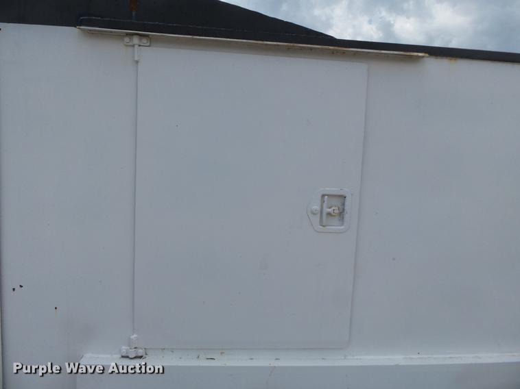 image for item DB7115 1999 Ford F550 Super Duty utility truck